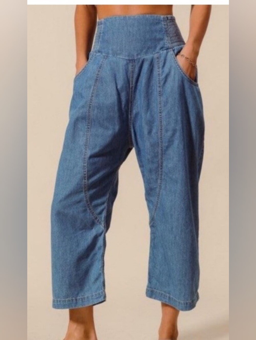 We The Free High-Waist Cropped Denim Capris in Blue